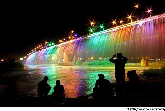 زیباترین و طولانی‌ترین آبشار مصنوعی ایران-آبشار پل هفتم اهواز