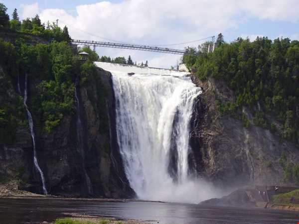 زیباترین آبشار کشور کانادا