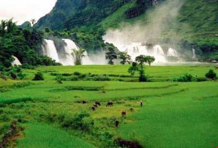 شگفت انگیزترین آبشار دنیا در مرز ویتنام و چین