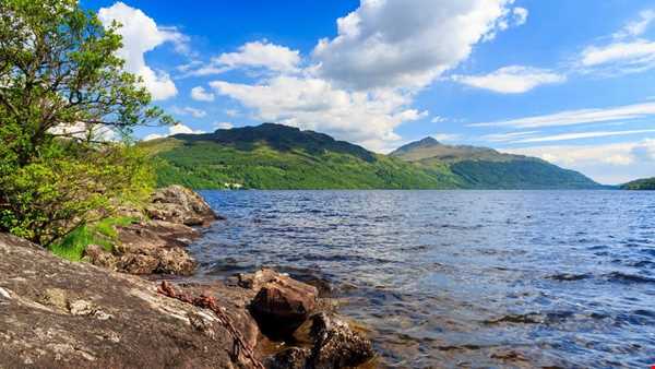 یکی از زیباترین دریاچه‌های اسکاتلند