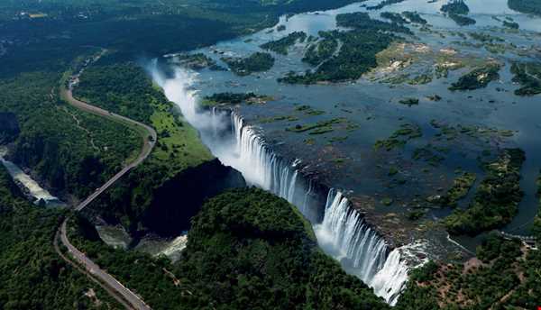 دریاچه و آبشار ویکتوریا از عجایب شگفت‌انگیز آفریقا