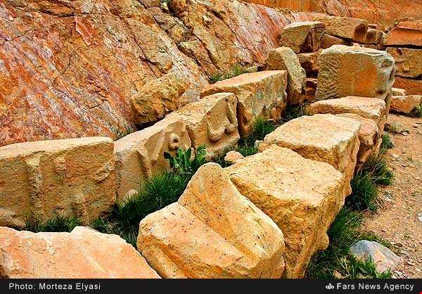 اینجا چین ایران است !اژدهایی در دل باشکوه‌ترین معبد سنگی ایران
