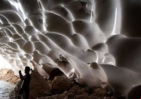غار یخی «چما»، بزرگترین منبع آب شیرین ایران