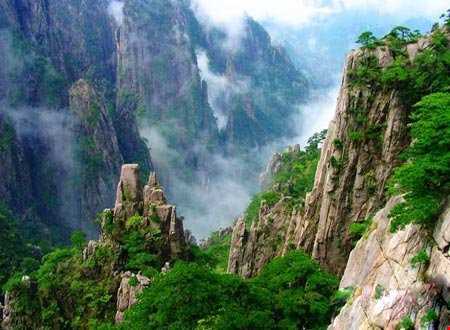 کوهی زیبا و رویایی در شرق چین