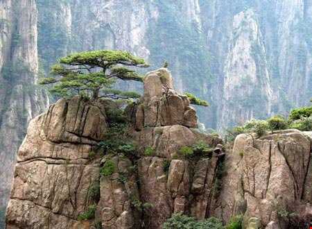 کوهی زیبا و رویایی در شرق چین