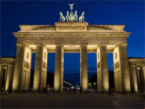 نماد صلح و اتحاد در برلین