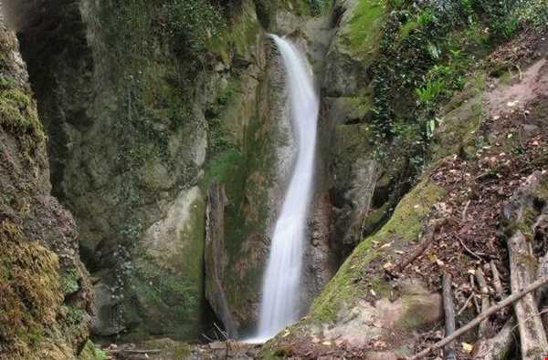 آبشارهای سرخه کمر