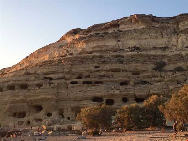 غار رومان