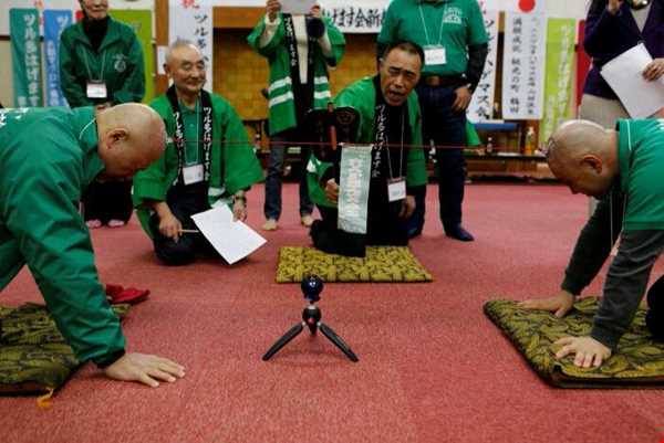 رقابت مردان ژاپنی برای بزرگداشت کچلی!