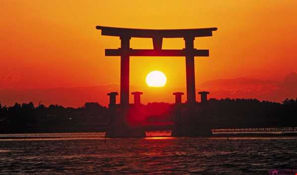 چرا ژاپن را کشور «آفتاب تابان» می‌نامند؟