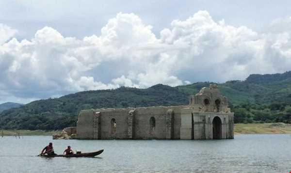 سربرآوردن کلیسای چهارصد ساله از اعماق آب‌های مکزیک