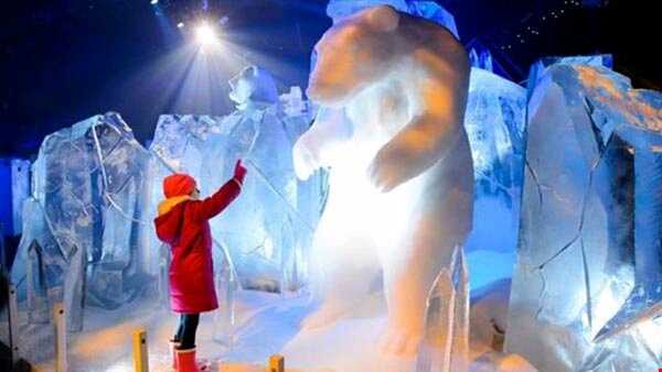 جشنواره زمستانی لندن با مجسمه‌های یخی و برفی