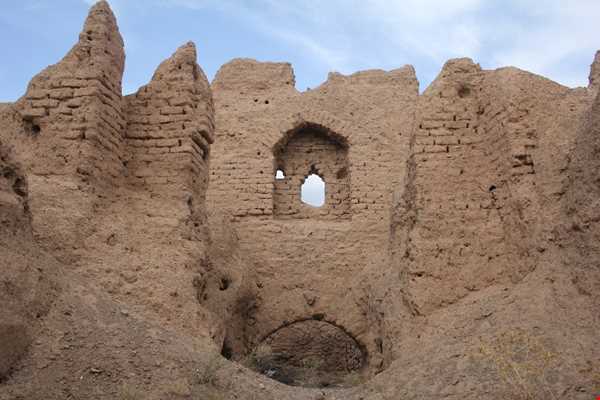 قلعه تاریخی روستای چهکندوک سربیشه