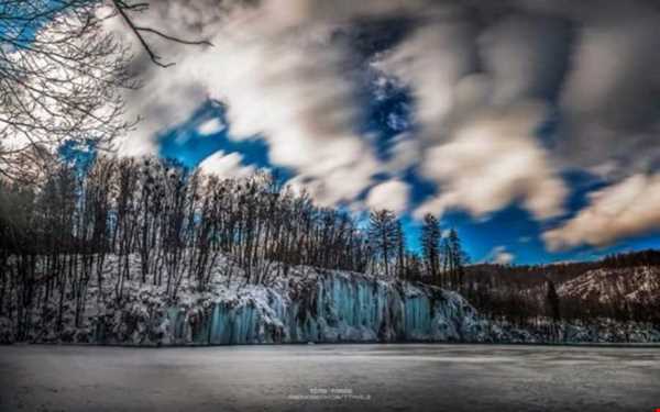 قندیل‌های یخی و شگفت انگیز دریاچه پلیتویک