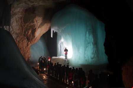 غار آیس ریزن وِلت