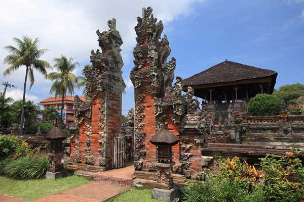 کاخ تاریخی بالی