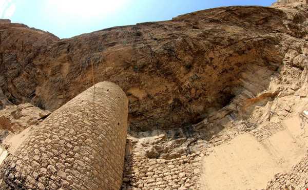 «ماکو»، شهری در چنبره صخره‌های سنگی مرتفع