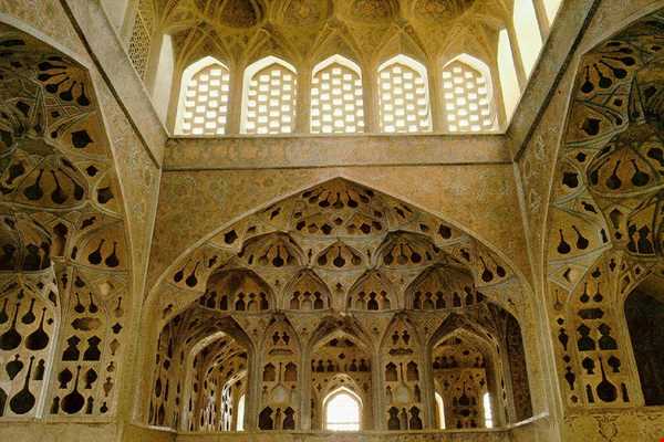 شاهکار معماری ایرانی... اتاق موسیقی عالی قاپو