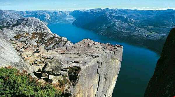 صخره ای زیبا در نروژ