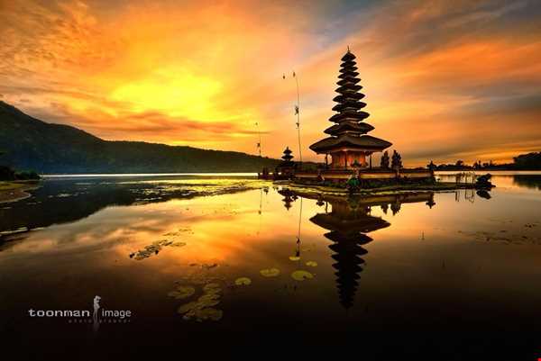 معبدی عظیم در بالی