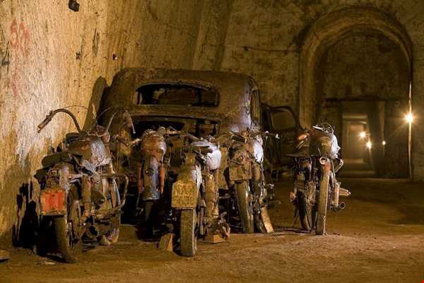 نمایشگاه اتومبیل تاریخی و زیرزمینی در ایتالیا