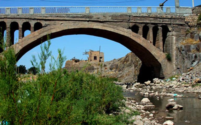 نتیجه تصویری برای پل تاریخی فیروز آباد