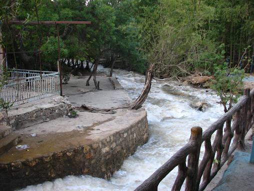 Image result for ‫آبشار پير غار‬‎