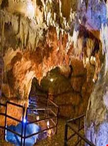 Ghouri Qale cave