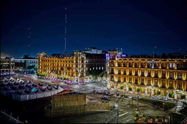 میدان زوکالو ،چشم و چراغ مکزیکوسیتی
