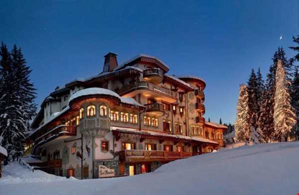 هتلی کوهستانی برای اقامتی خاطره انگیز