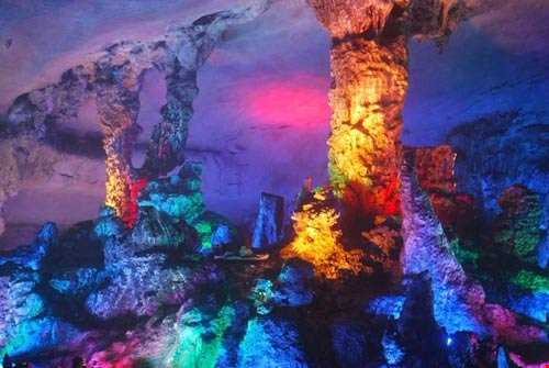 زیباترین غار آهکی جهان