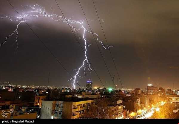 رعد و برق‌های هولناک تهران را دیدید؟