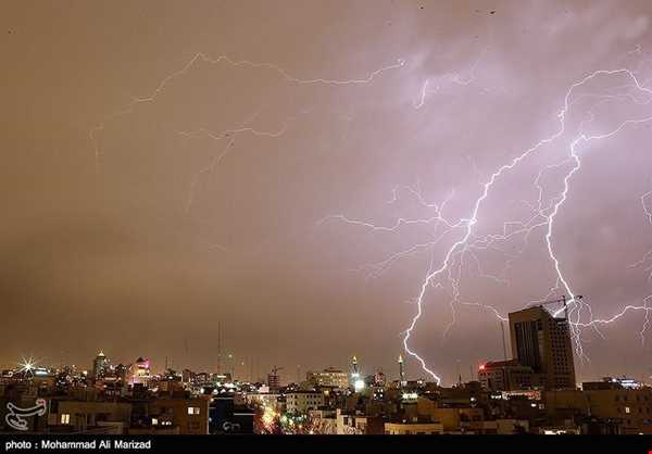 رعد و برق‌های هولناک تهران را دیدید؟