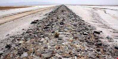 جاده سنگ فرش کاروانسرای بهرام در گرمسار