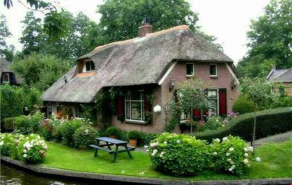 دهکده ای زیبا در هلند