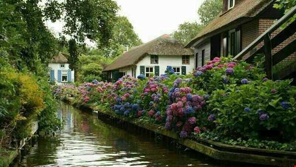 دهکده ای زیبا در هلند