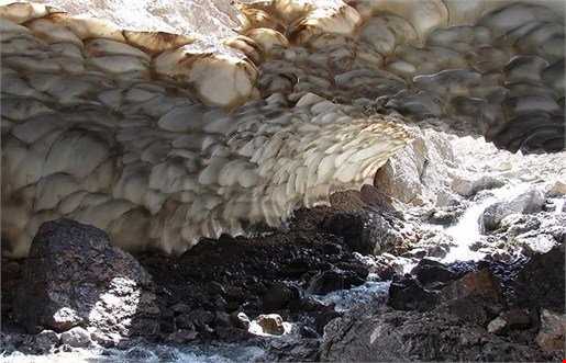 طبیعت بکر غار یخی چما