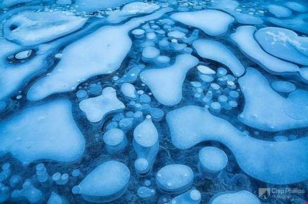 حباب‌های جادویی دریاچه آبراهام