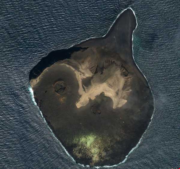 جزیره آتشفشانی سرتسی