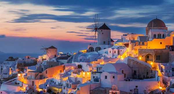 خیره کننده‌ترین جزیره یونانی