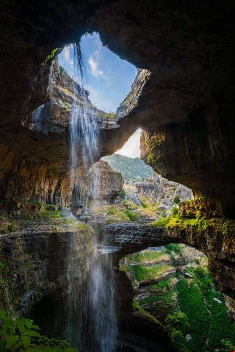 سفری دیدنی به آبشار غار سه پل
