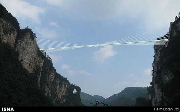 طولانی‌ترین پل شیشه‌ای دنیا در چین