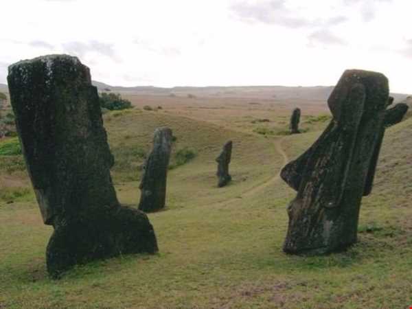 راز سرهای بزرگ مجسمه‌های Moai