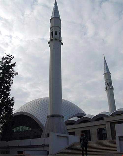 نخستین مسجد در جهان که یک زن آن را طراحی کرده است