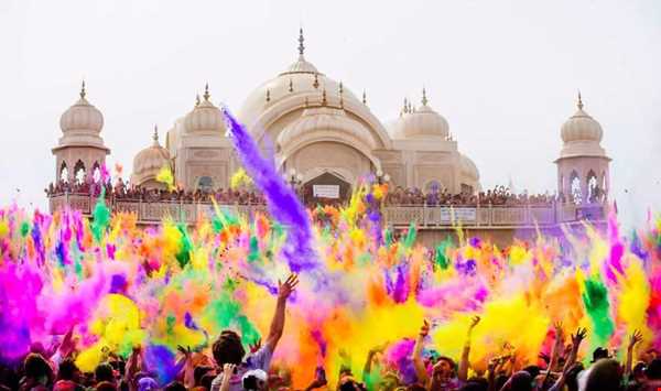 فستیوال رنگ هولی هند