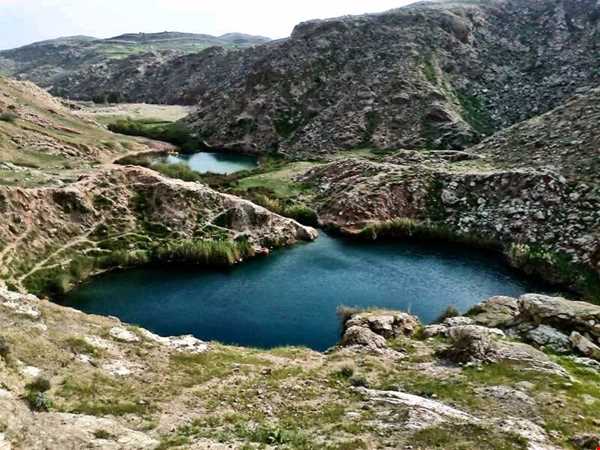 دریاچه‌ی دوقلوی سیاه گاو