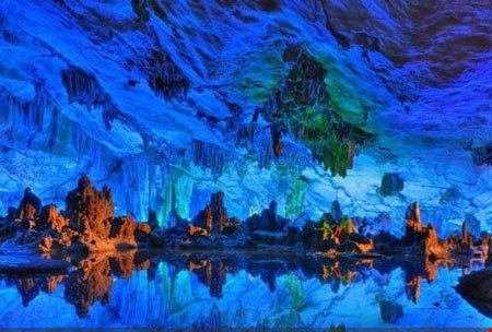 زیباترین غار آهکی دنیا