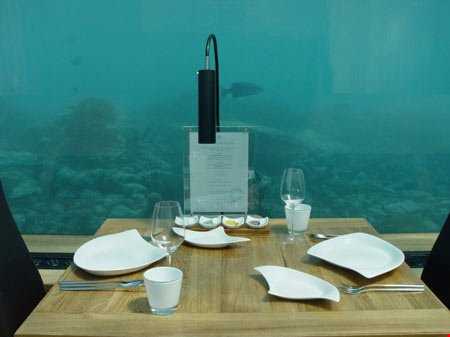 رستورانی در زیر آب