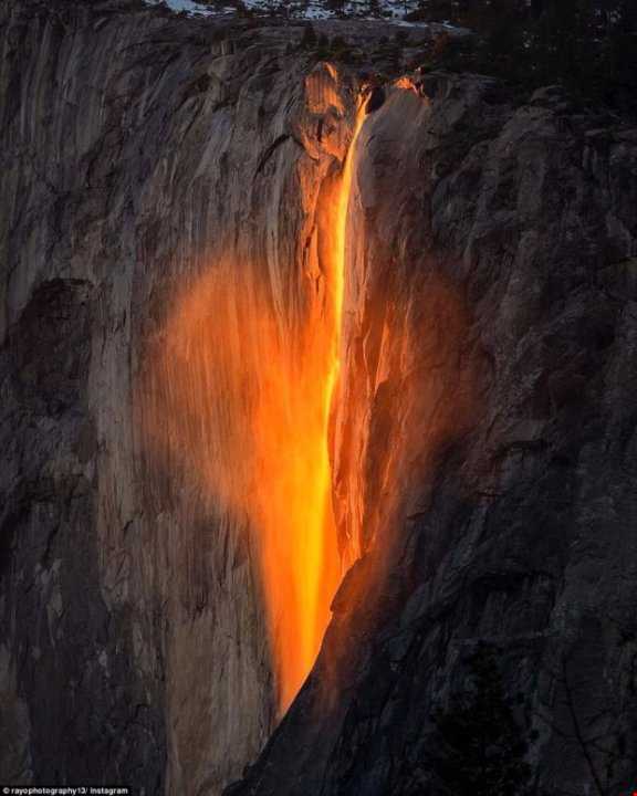 آبشاری از جنس آتش