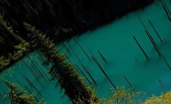 دریاچه ای زیبا برای توریست ها